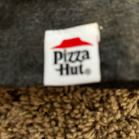 Official pizza hut employee shirt - Picture 2 of 4